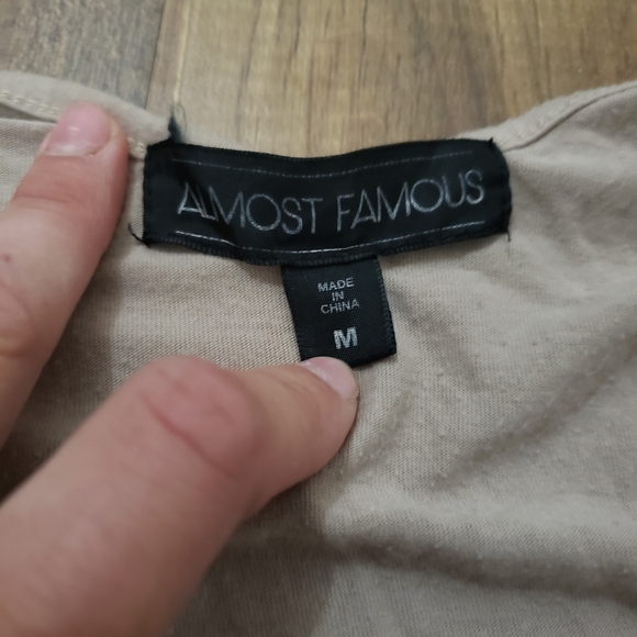 Almost Famous High-Low Tank Top Size- M - Picture 4 of 4